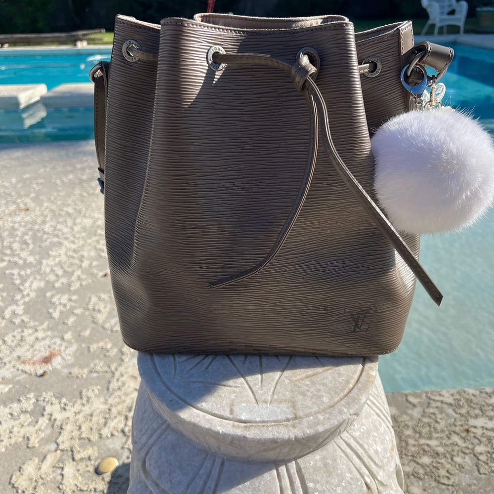Louis Vuitton Rare Epi Petite Noe - Pepper